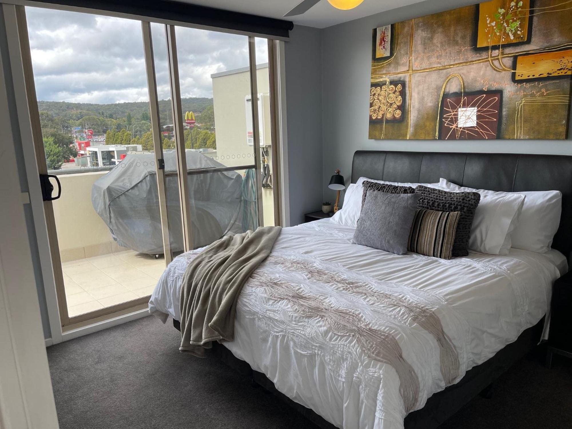 Qbn Cracker: 2Br, 2Ba, 2 Secure B/ Ment Car Parks Apartamento Queanbeyan Exterior foto